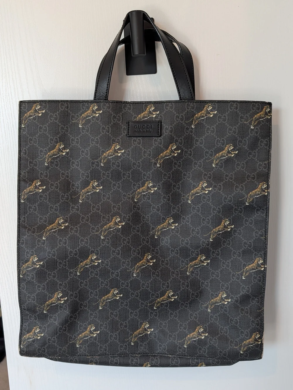 Gucci Black GG Supreme Tiger Print Tote Bag